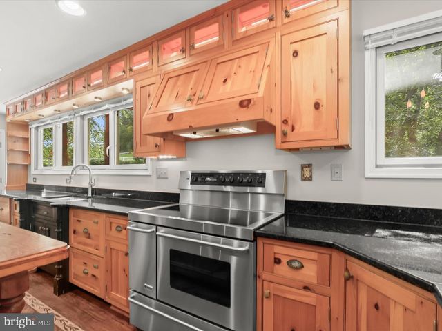 1955 VALHALLA DR, Finksburg, MD 21048