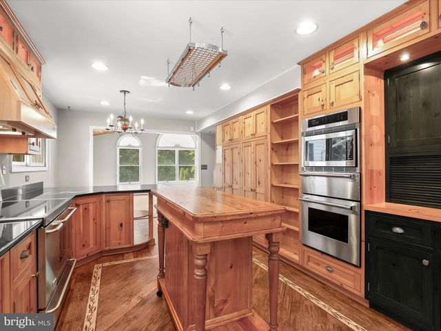 1955 VALHALLA DR, Finksburg, MD 21048