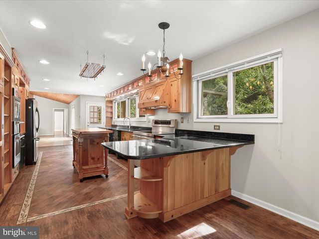 1955 VALHALLA DR, Finksburg, MD 21048