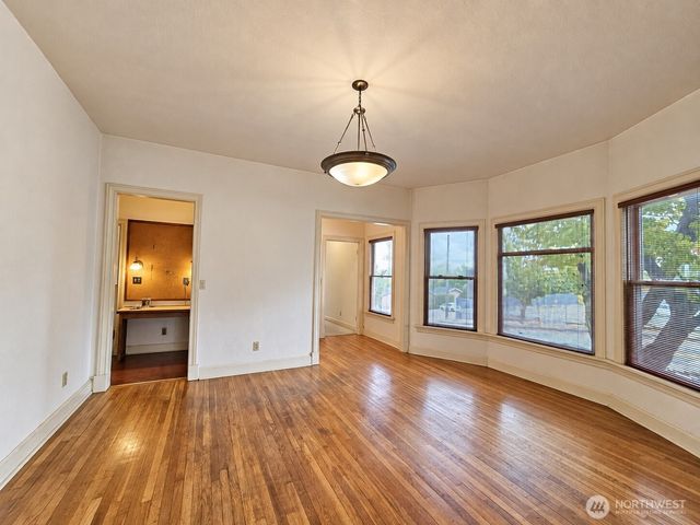1423 S Yakima Avenue, Tacoma, WA 98405