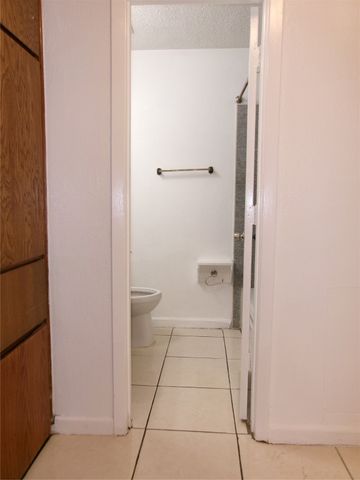 2409 Ventura Drive B, Arlington, TX 76015