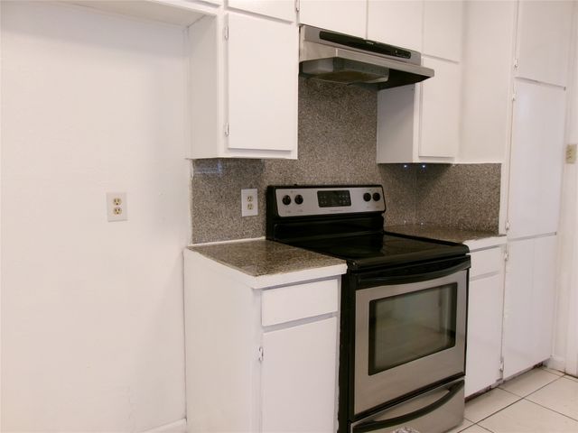 2409 Ventura Drive B, Arlington, TX 76015