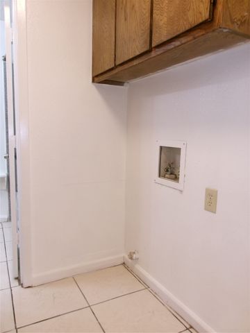 2409 Ventura Drive B, Arlington, TX 76015