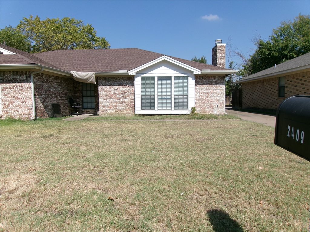 2409 Ventura Drive B, Arlington, TX 76015
