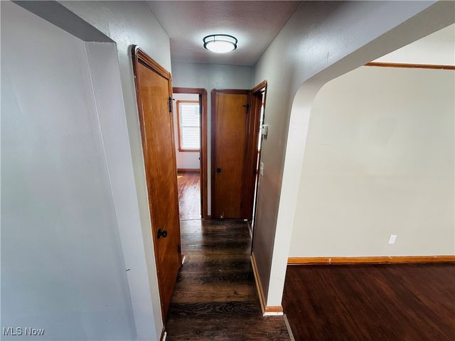 19807 Gardenview Drive, Maple Heights, OH 44137