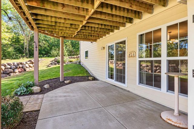 211 Kummrow COURT, Wales, WI 53183