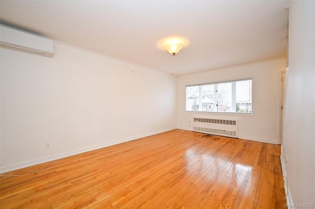 14728 8th Avenue, Whitestone, NY 11357