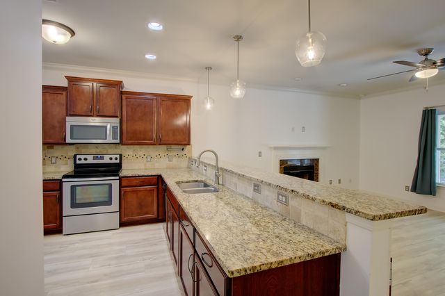 128 Balsam Circle, Summerville, SC 29485