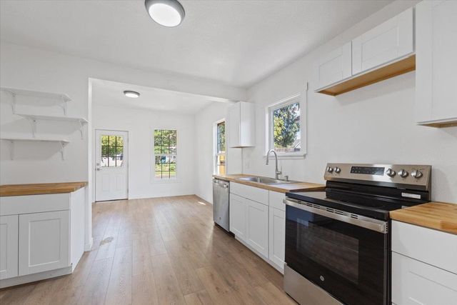 1708 E Mallon Ave, Spokane, WA 99212