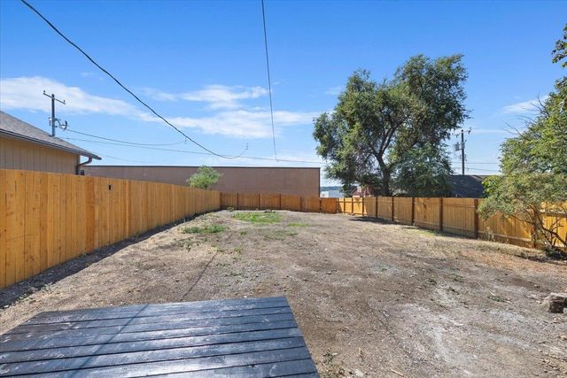 1708 E Mallon Ave, Spokane, WA 99212