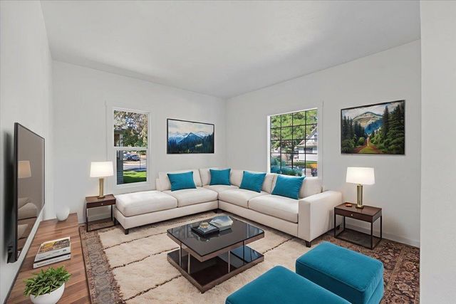 1708 E Mallon Ave, Spokane, WA 99212