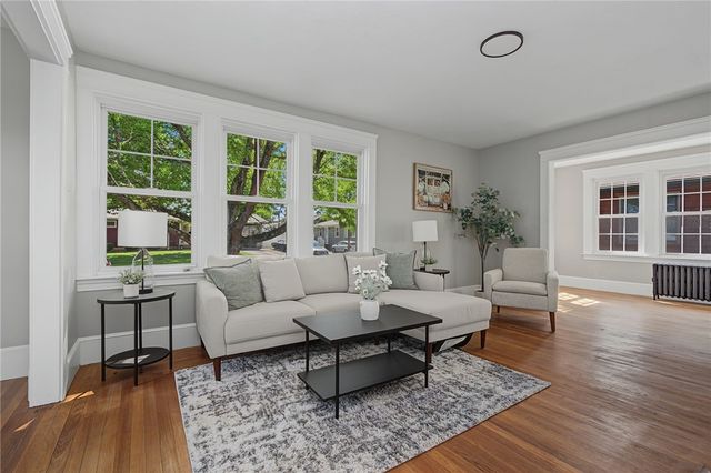 62 Dunbar Avenue, East Providence, RI 02904