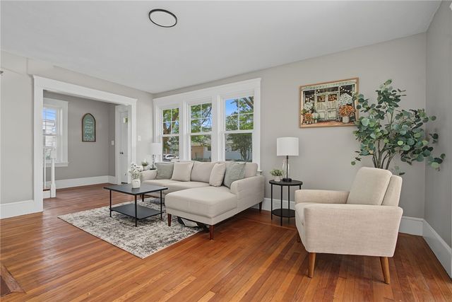 62 Dunbar Avenue, East Providence, RI 02904