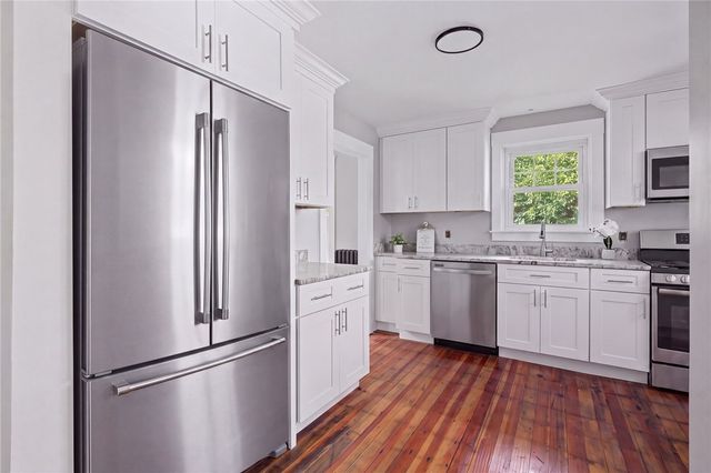 62 Dunbar Avenue, East Providence, RI 02904