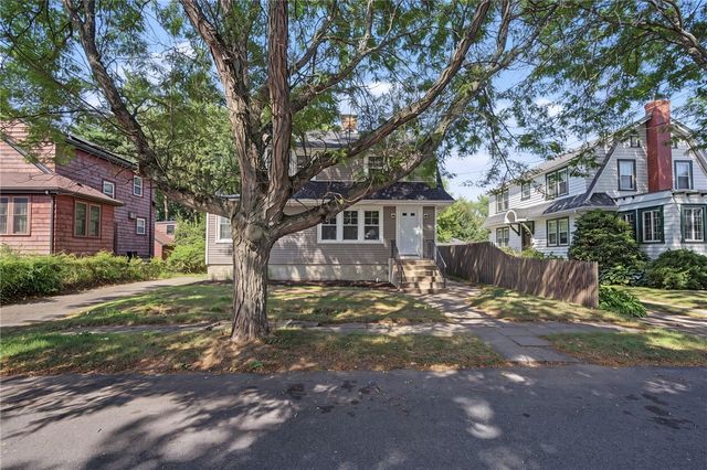 62 Dunbar Avenue, East Providence, RI 02904
