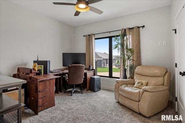 1923 Parthenon Court, Chatham, IL 62629