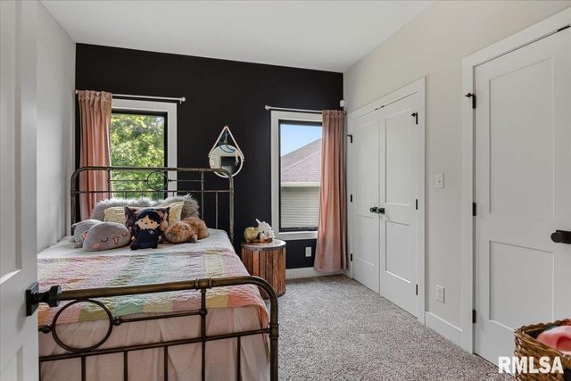 1923 Parthenon Court, Chatham, IL 62629