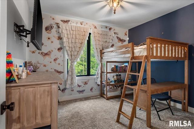 1923 Parthenon Court, Chatham, IL 62629