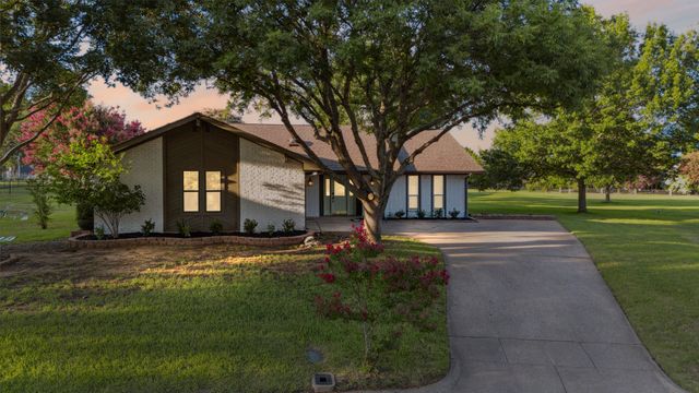 1308 Clubhouse Court, Mansfield, TX 76063