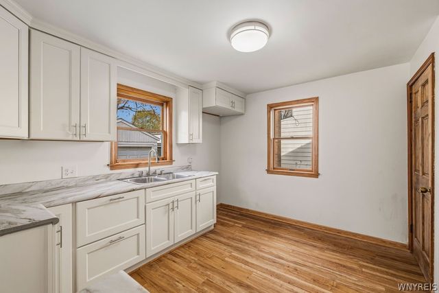 8472 West Rivershore Drive, Niagara Falls, NY 14304
