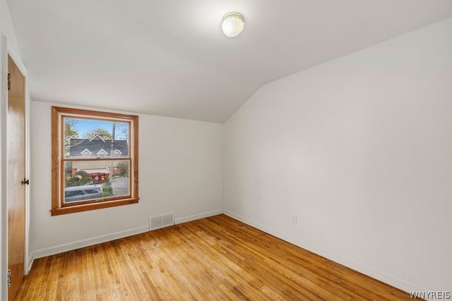 8472 West Rivershore Drive, Niagara Falls, NY 14304