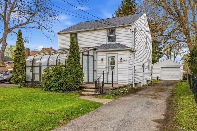 8472 West Rivershore Drive, Niagara Falls, NY 14304