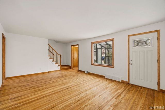 8472 West Rivershore Drive, Niagara Falls, NY 14304
