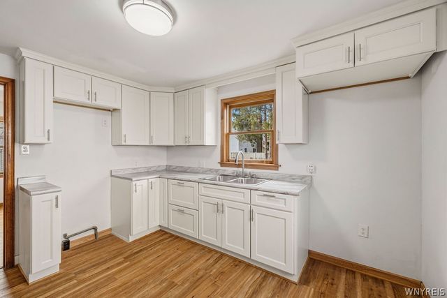 8472 West Rivershore Drive, Niagara Falls, NY 14304