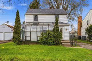 8472 West Rivershore Drive, Niagara Falls, NY 14304