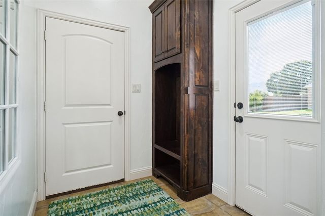 9100 Belshire Drive, North Richland Hills, TX 76182