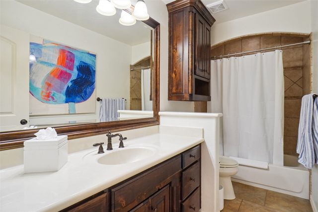 9100 Belshire Drive, North Richland Hills, TX 76182