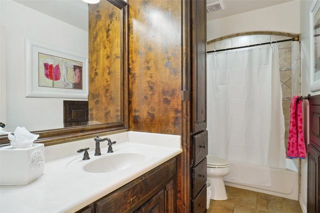 9100 Belshire Drive, North Richland Hills, TX 76182