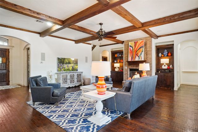 9100 Belshire Drive, North Richland Hills, TX 76182