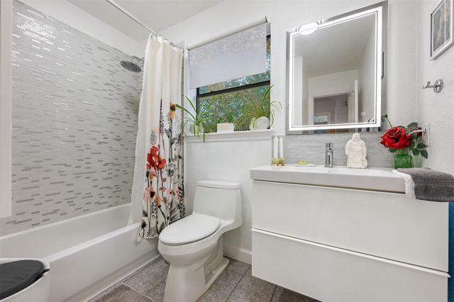 1204 Summit Edge DR, Austin, TX 78732