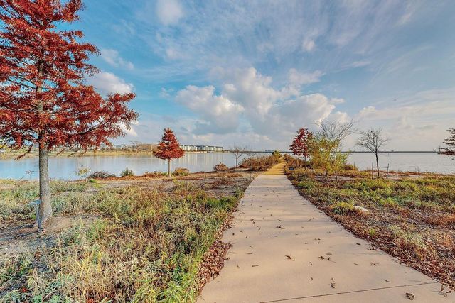 7524 Redondo Drive, Rowlett, TX 75088