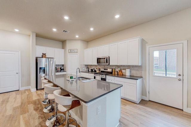 7524 Redondo Drive, Rowlett, TX 75088