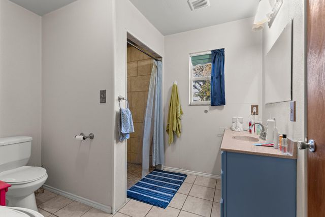 407 Pine Street, Levelland, TX 79336