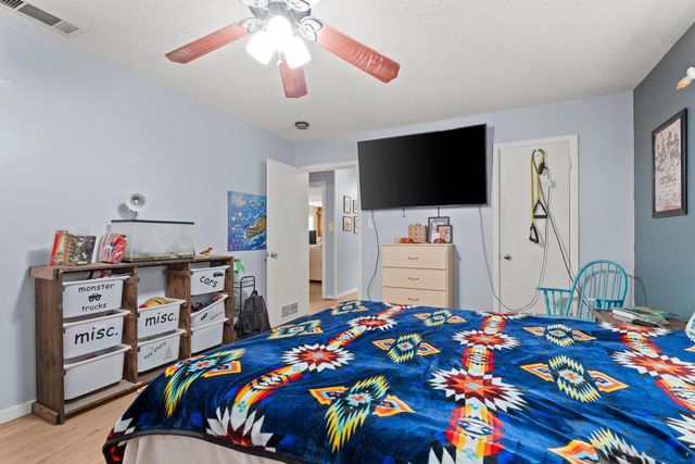 407 Pine Street, Levelland, TX 79336