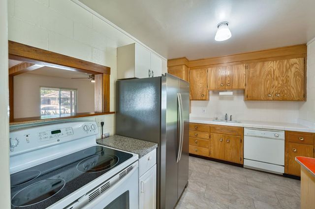 5208 Argo Way, Sacramento, CA 95820