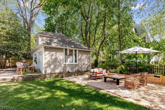 447 Elmwood Ave, Maplewood Twp., NJ 07040