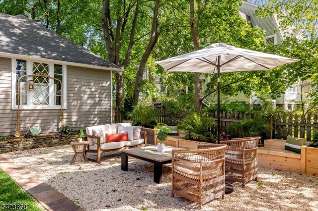 447 Elmwood Ave, Maplewood Twp., NJ 07040
