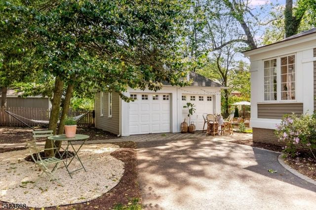 447 Elmwood Ave, Maplewood Twp., NJ 07040