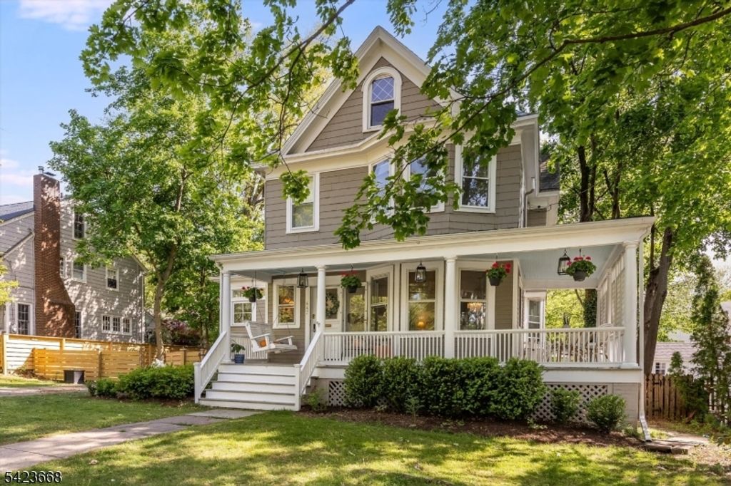 447 Elmwood Ave, Maplewood Twp., NJ 07040