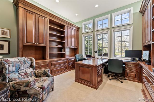 1832 Long Lake Shore Drive, Bloomfield Hills, MI 48302