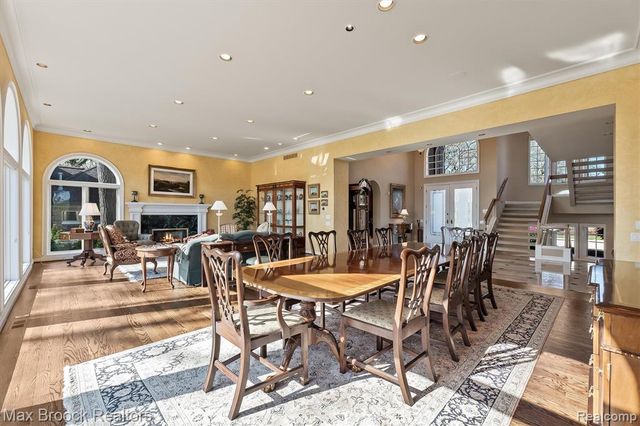 1832 Long Lake Shore Drive, Bloomfield Hills, MI 48302