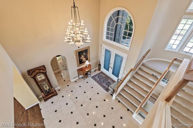 1832 Long Lake Shore Drive, Bloomfield Hills, MI 48302