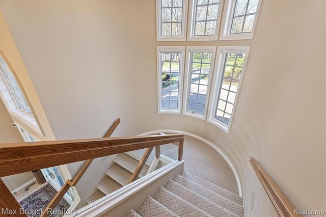 1832 Long Lake Shore Drive, Bloomfield Hills, MI 48302