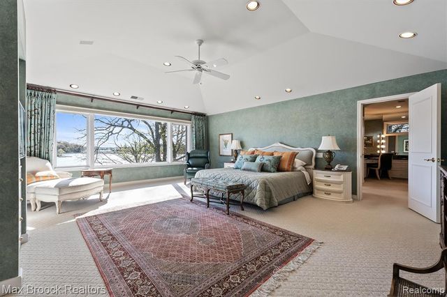 1832 Long Lake Shore Drive, Bloomfield Hills, MI 48302