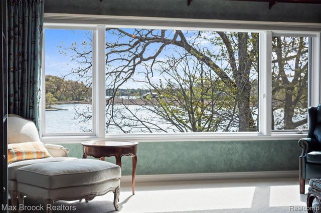 1832 Long Lake Shore Drive, Bloomfield Hills, MI 48302
