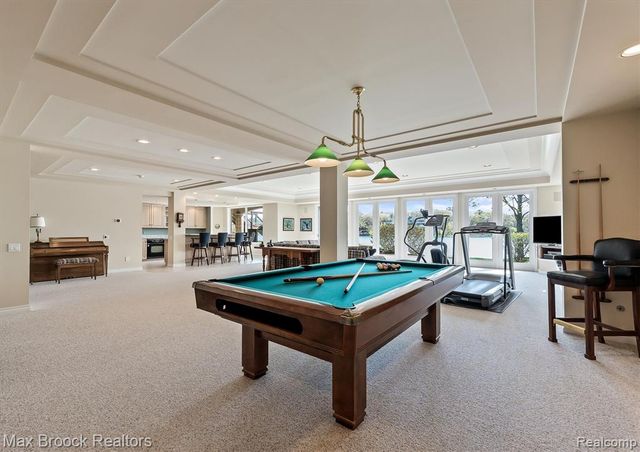 1832 Long Lake Shore Drive, Bloomfield Hills, MI 48302